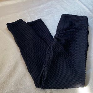Tiktok famous booty leggings black small